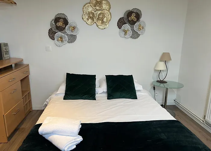 Апартаменты Soleil Couchant Balcon Parking Gare Un-sejour-a-part *